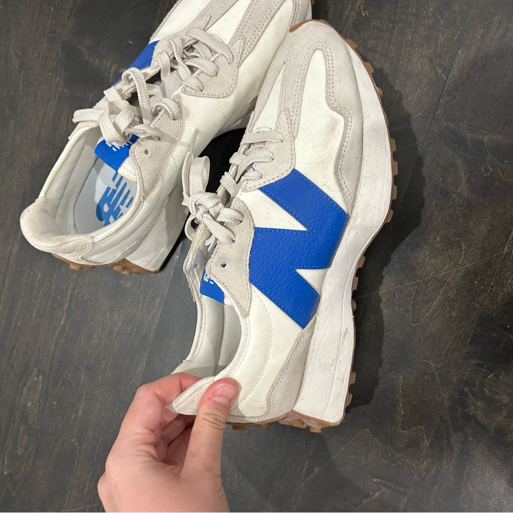 New Balance 327 - Picture 2 of 4